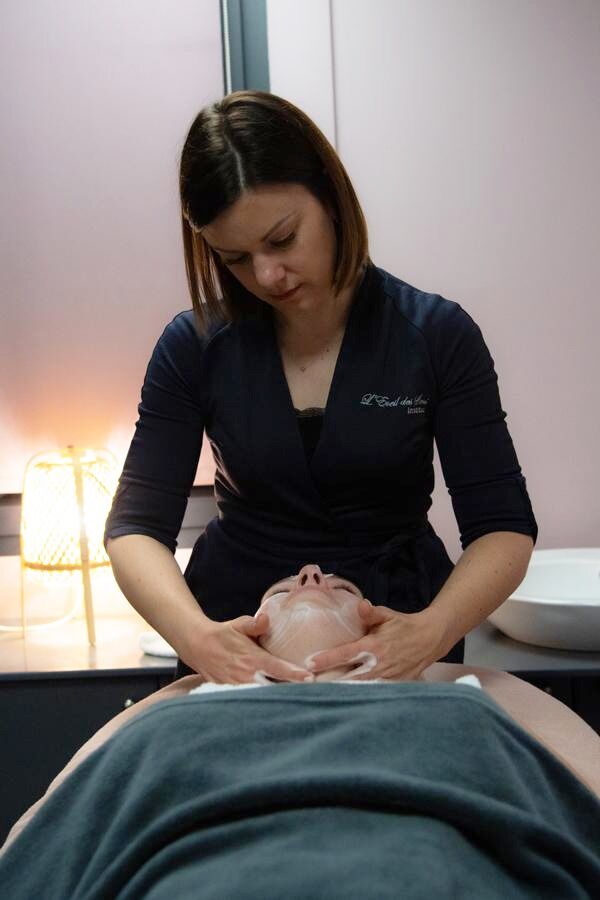 Soins-du-visage-Eveil-des-sens-Institut-de-beaute-a-Sancey-02-600x900 épilations - Eveil des sens - Institut de beauté à Sancey -01